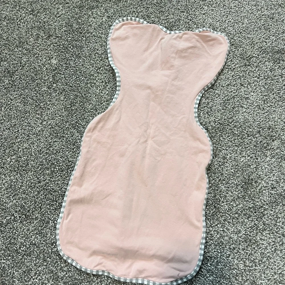 Love to Dream Swaddle Collection - Pink, Green, White - Picture 7 of 11